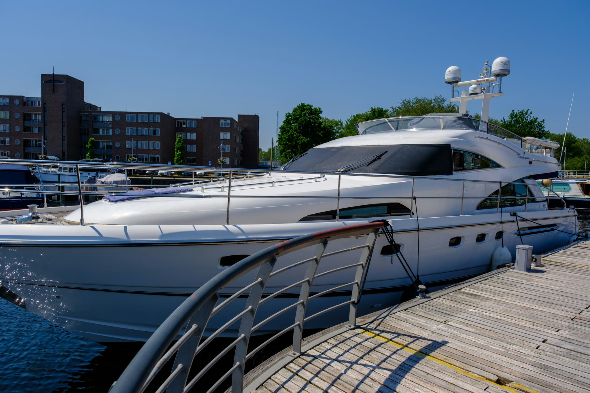 June Shipping Agency - featured image 3